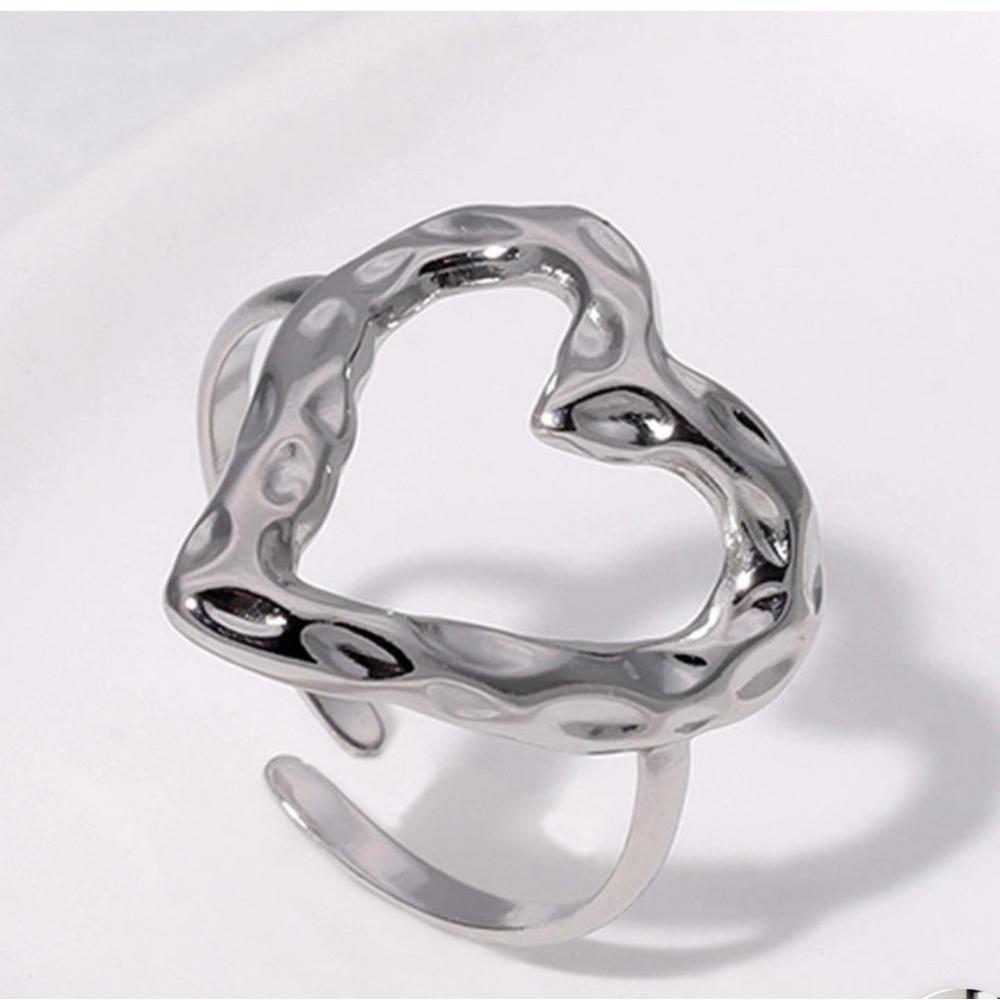 Elegant Retro Geometric Heart
Shape Stainless Steel Plating Open Ring